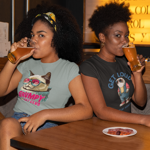 Comfy Cropped T-Shirt - Grumpy Cat Realistic Illustration Style Retro Sunglasses Cat